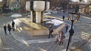 Велинград времето уеб камера център, площад 'Николай Гяуров', фонтан 'Чашата', кафене и магазини, планински курорт Родопи планина