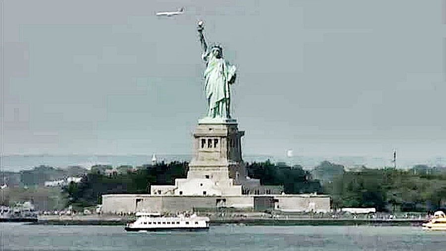 Ню Йорк уеб камера времето на живо Статуята на Свободата (Statue of Liberty) паметник в пристанището на Ню Йорк на остров Либерти united states, U.S.
